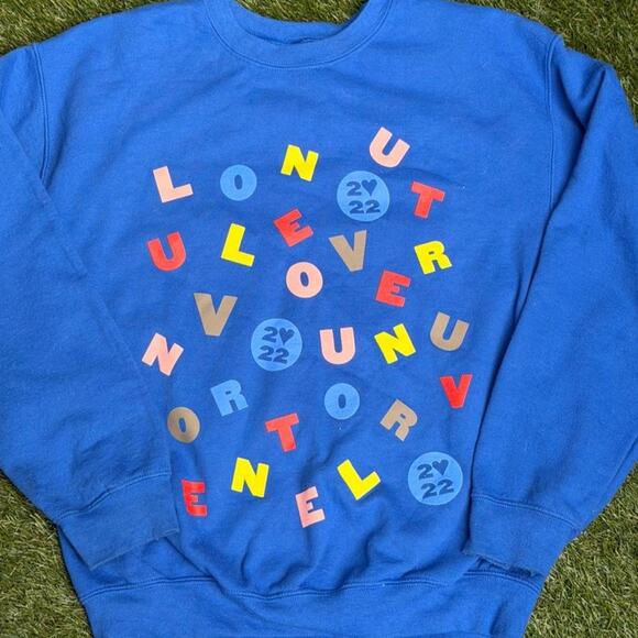 Harry-styles Tops - Blue harry styles love on